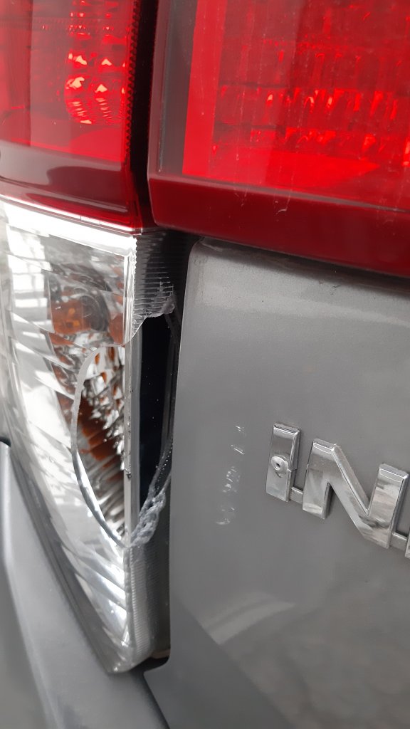 Hàn Đèn Xe Ô Tô: Kỹ Thuật và Lựa Chọn Sửa Chữa