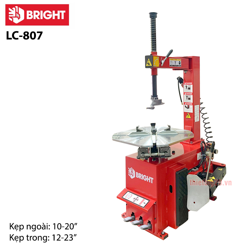 Máy ra vào lốp xe ô tô: Thiết bị cần thiết cho xế yêu