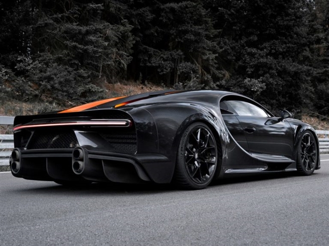 Bugatti Chiron Super Sport 300+ màu đen carbon và cam, chiếc xe giữ kỷ lục tốc độ trong thế giới siêu xe