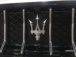 LOGO MẶT CA-LĂNG Maserati SUV cho Zotye Z8