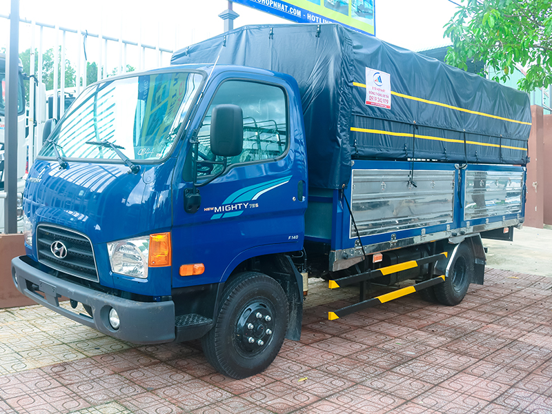 Hyundai 75S