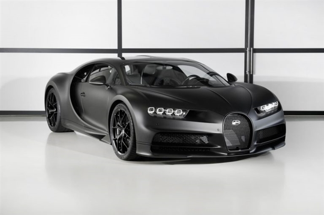 Ba chiếc Bugatti Chiron phiên bản Sport, Pur Sport và Noire, thể hiện sự đa dạng của dòng Chiron