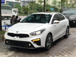 Mặt ca lăng xe ô tô Kia Cerato