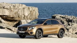 Mặt nạ ca lăng cho xe ô tô Mercedes GLA Class