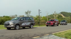 Mặt nạ ca lăng xe ô tô Toyota Innova