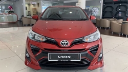 Mặt nạ ca lăng ô tô Toyota Vios 2019