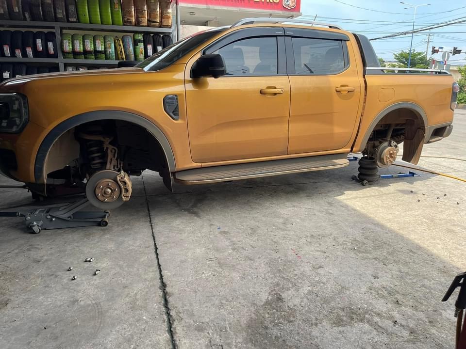 Lốp mới giúp xe vận hành ổn định, tiết kiệm nhiên liệu và êm ái hơn