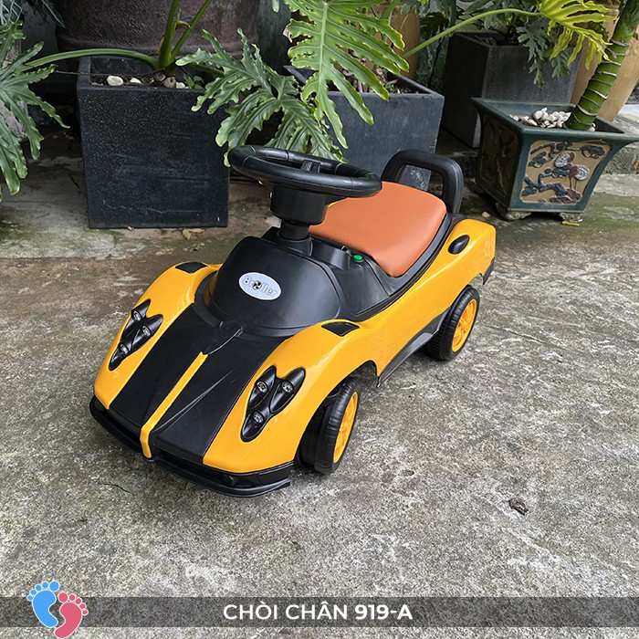 Bé gái chòi chân ô tô SC-919-A ngoài trời