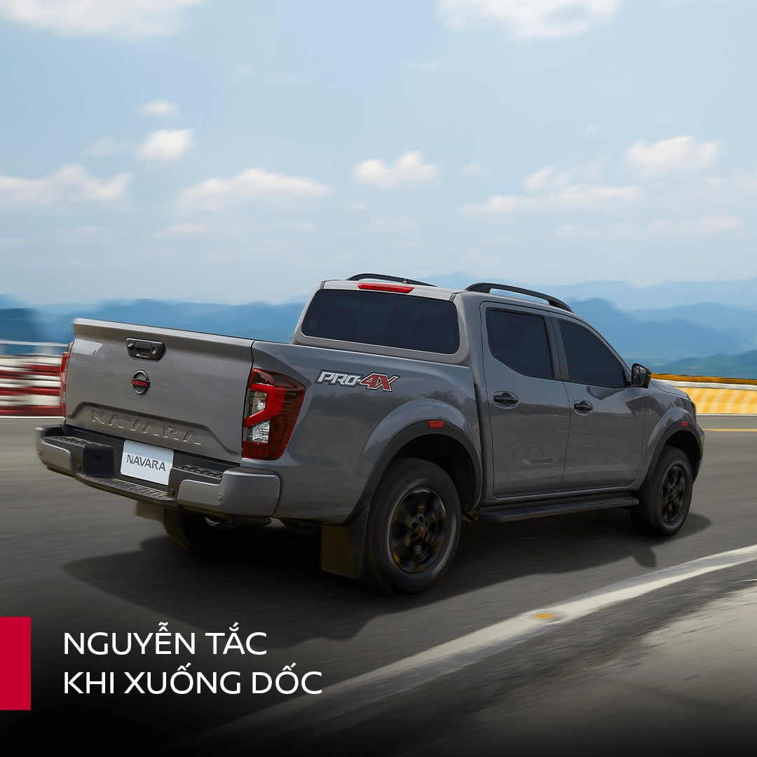 Sử dụng phanh động cơ khi lái xe xuống dốc