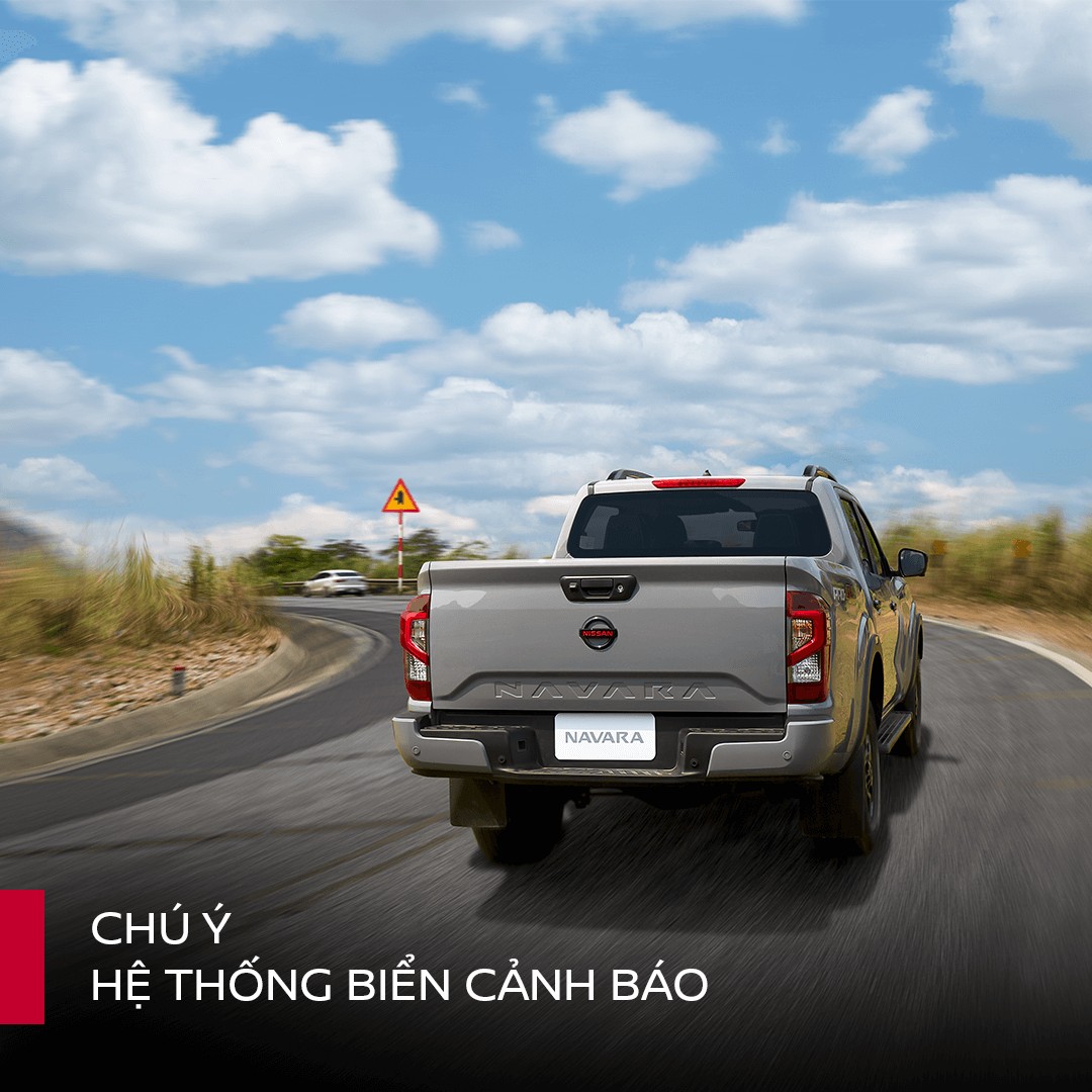 Chú ý biển báo và sử dụng còi khi lái xe đường núi
