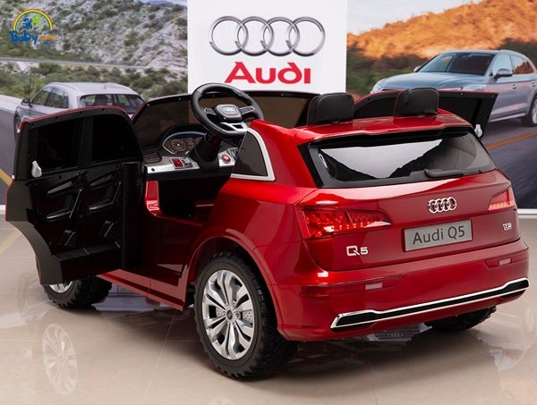 Đuôi xe ô tô điện trẻ em Audi Q5 bản quyền