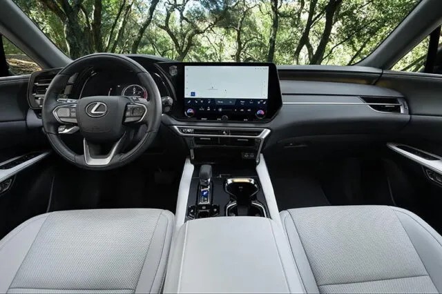 Thiết kế ngoại thất tinh tế và cứng cáp của Lexus RX thế hệ mới