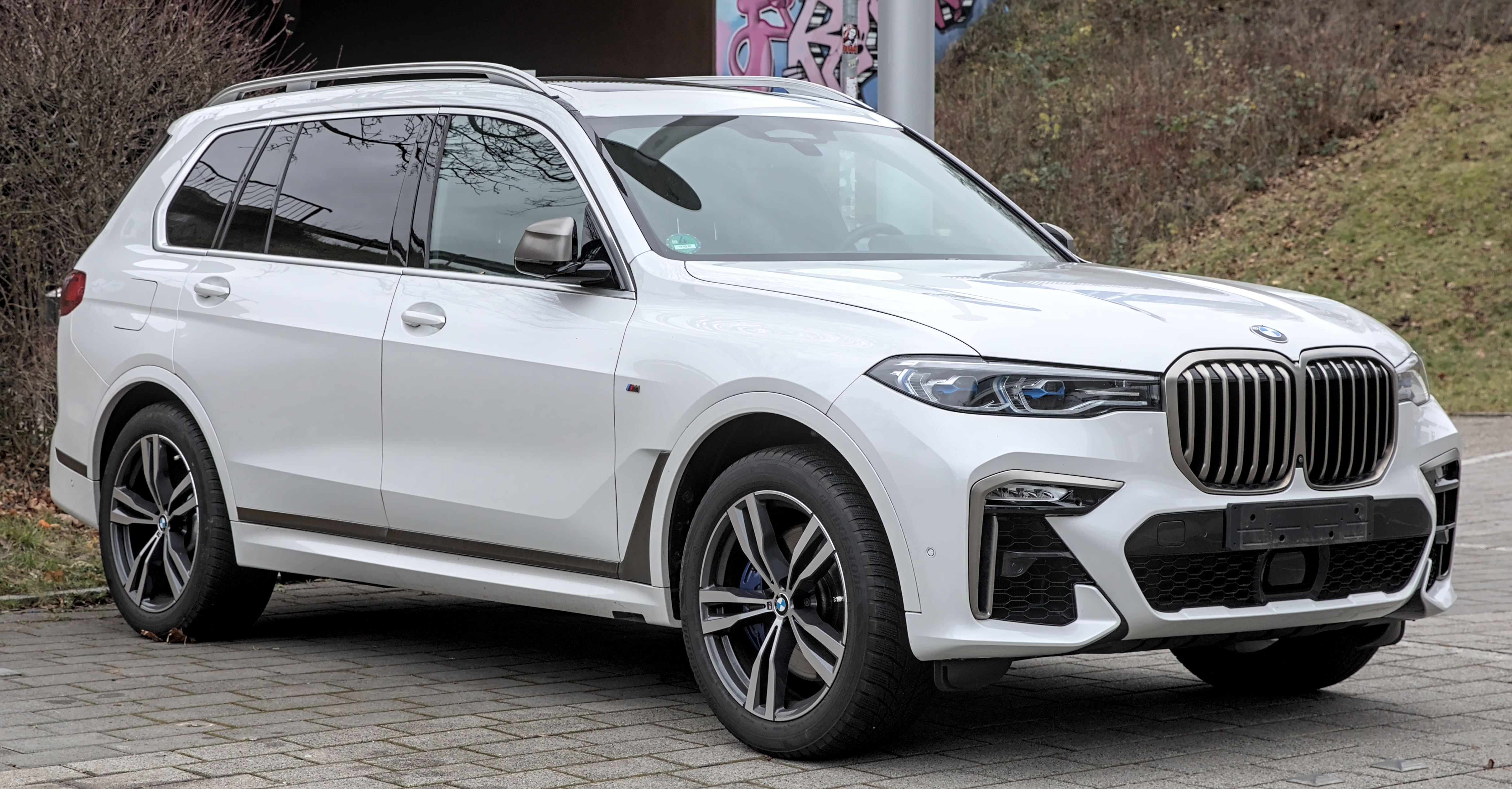 Giá Xe Ô Tô BMW X7: Thông Số và Đánh Giá Chi Tiết