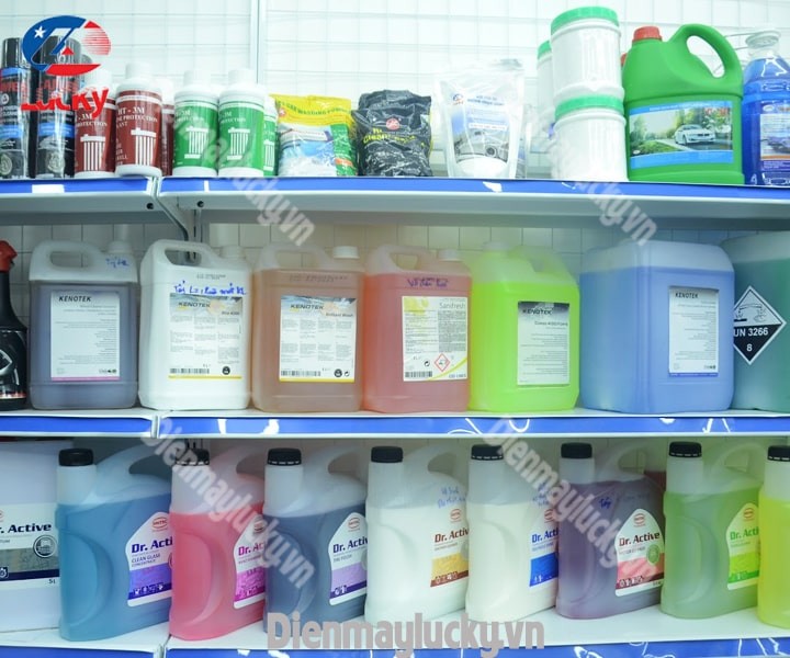 Các loại hóa chất chuyên dụng cho quy trình rửa và chăm sóc xe ô tô