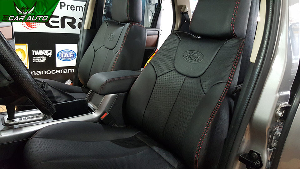 Ghế da xe Ford Escape mẫu phối chỉ đục lỗ