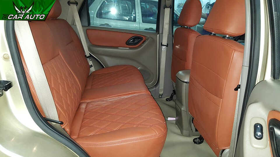 Ghế da xe Ford Escape với kiểu may bó múi tinh tế