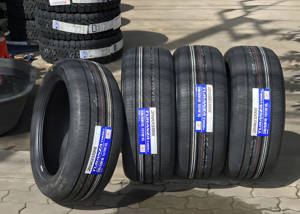 Bridgestone Turanza T005A giảm âm cộng hưởng cho xe ô tô êm ái