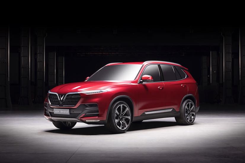 Mẫu xe SUV VinFast Lux SA 2.0 được giới thiệu tại lễ ra mắt xe ô tô