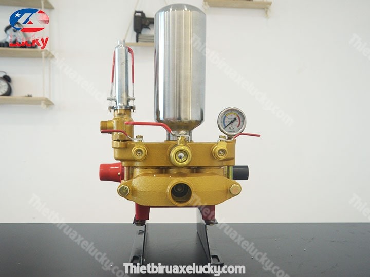 Đầu bơm rửa xe ô tô HL100 tạo áp lực mạnh mẽ cho công việc vệ sinh