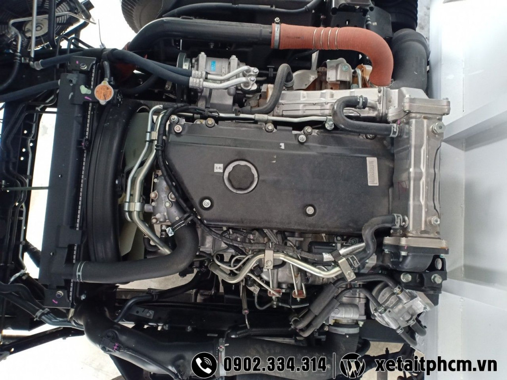Động cơ Blue Power của xe tải chở xe Isuzu NQR550