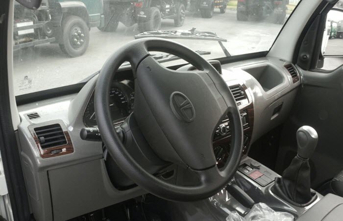 Nội thất hiện đại của xe ô tô tải Ấn Độ Tata