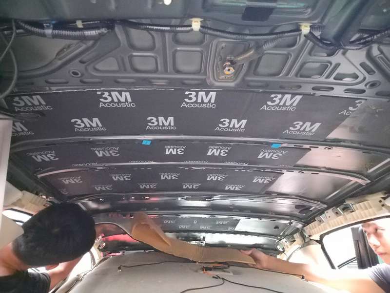 cách âm trần xe hơi