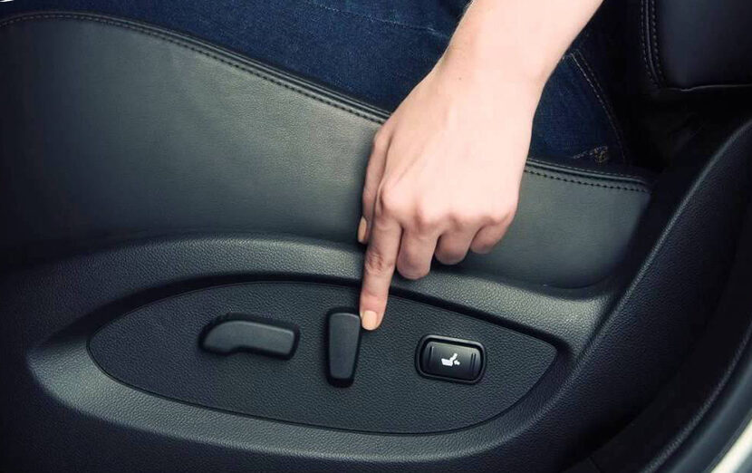 Kiểm tra lại vị trí ngồi và dây an toàn khi lái xe