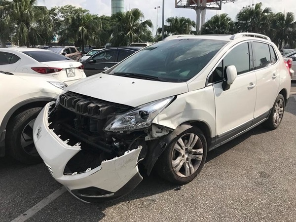 Kiểm tra giấy tờ xe ô tô khi mua xe cũ: Cảnh giác xe tai nạn, ngập nước được sửa chữa