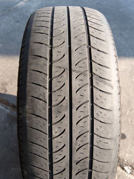 Kiểu mòn lốp xe ô tô ở 2 mép do non hơi