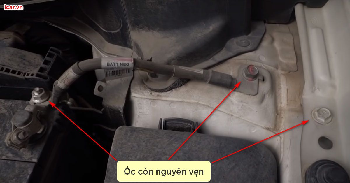 Dấu hiệu nhận biết ốc vít cửa xe ô tô cũ lướt còn nguyên bản