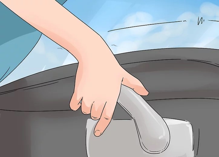 Điều chỉnh vị trí ghế lái phù hợp để sử dụng côn