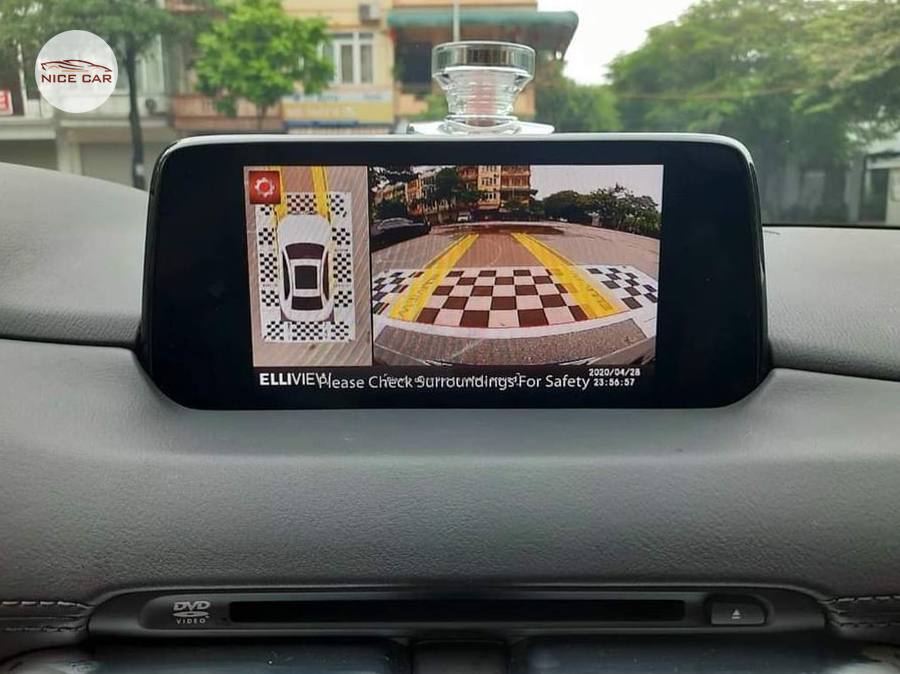 Hình ảnh mô phỏng góc nhìn từ hệ thống camera 360 độ trên Mazda CX-5