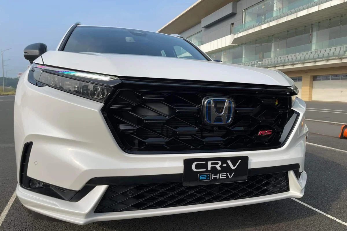 Lắp cản trước xe ô tô đúng quy định pháp luật