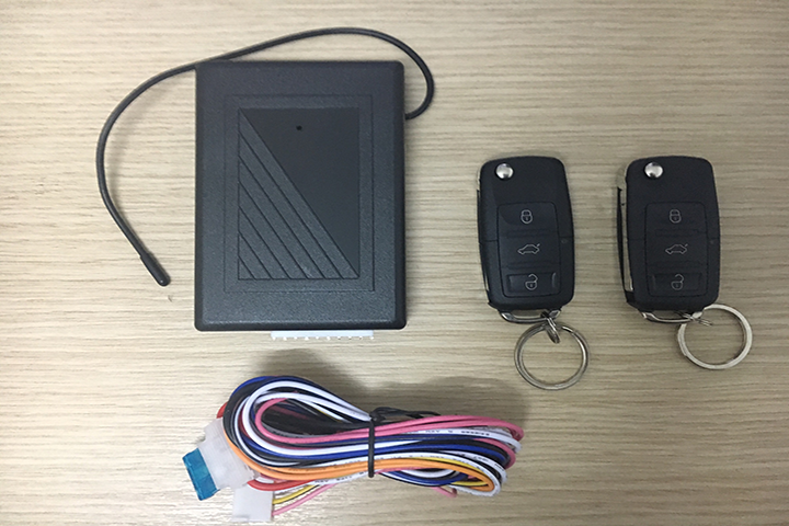 Chìa khóa remote và nút Start Stop cho hệ thống khóa xe ô tô từ xa