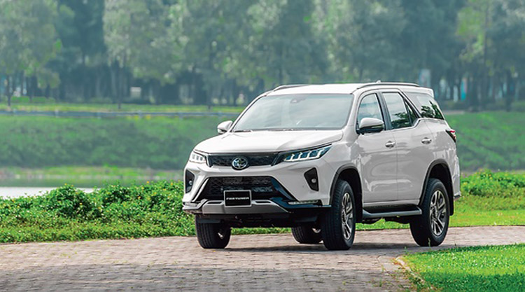 Cho thuê xe Fortuner 7 chỗ đi lễ hội