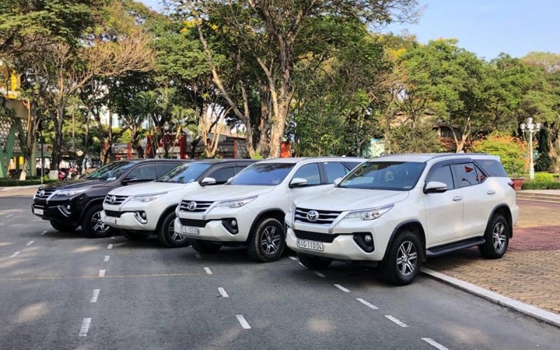 Xe ô tô cho thuê tự lái - Cách kiếm tiền từ xe ô tô