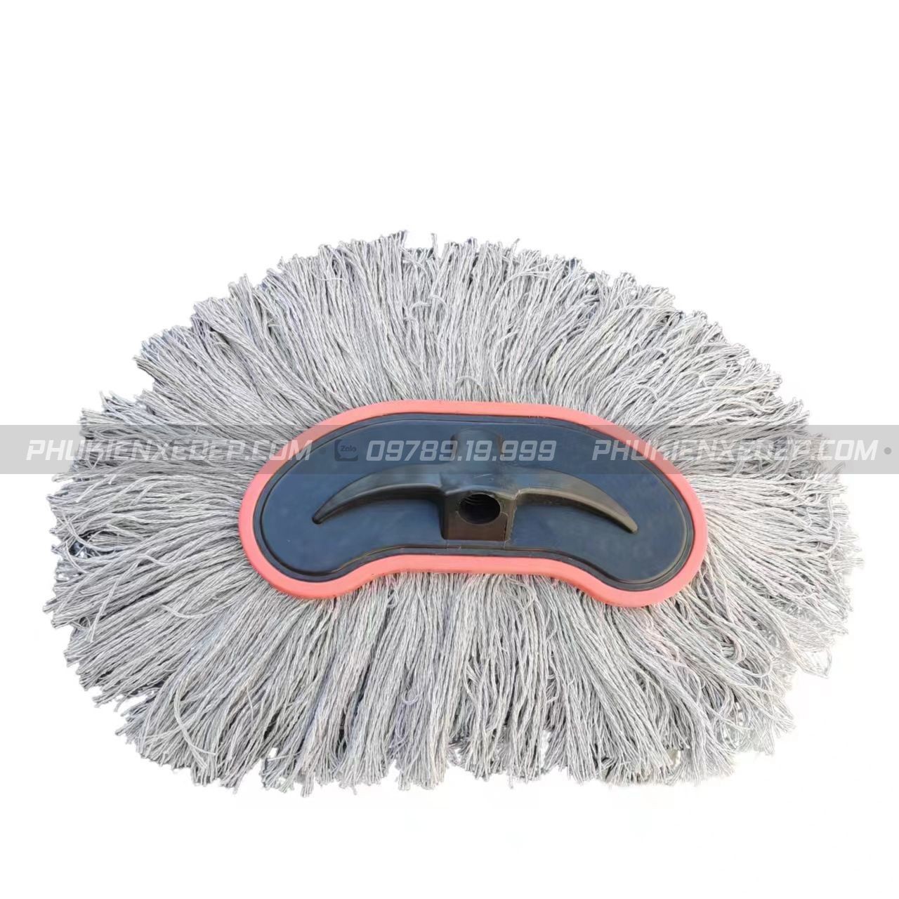 Chổi rửa xe ô tô cán dài chuyên dụng nên dùng
