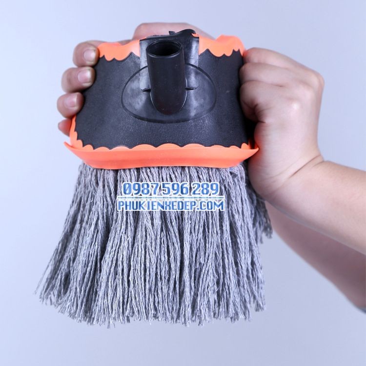 Chổi rửa xe ô tô cán dài chuyên dụng nên dùng