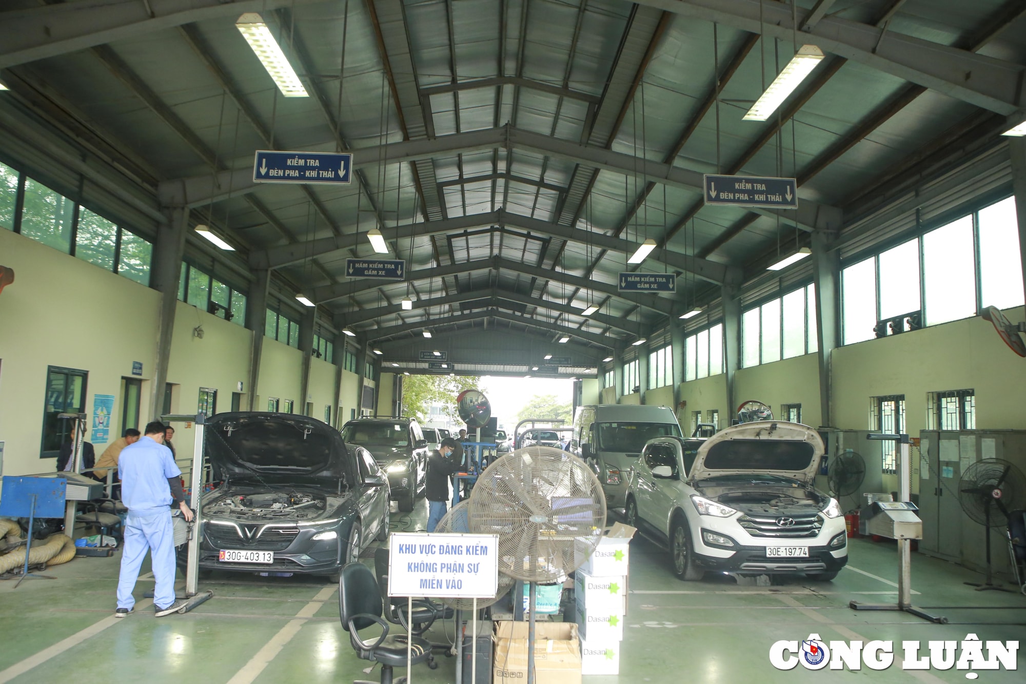 Quy trình xem xe ô tô mới và thủ tục đăng kiểm