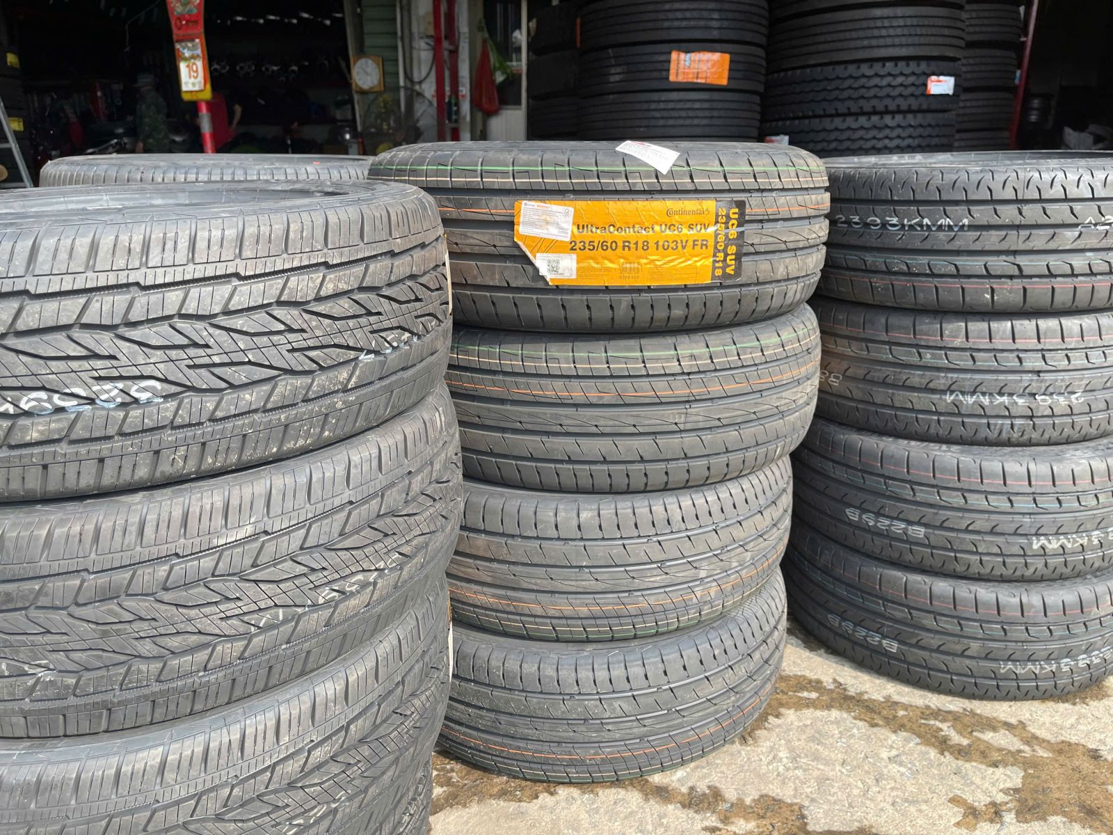 Hình ảnh lốp xe Continental