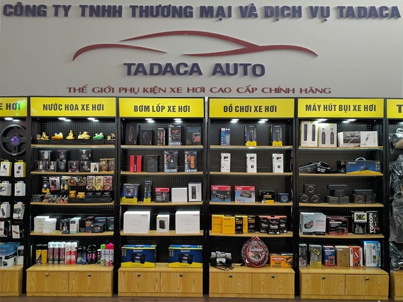 Tượng gỗ treo xe ô tô: Biểu tượng bình an trên mọi nẻo đường