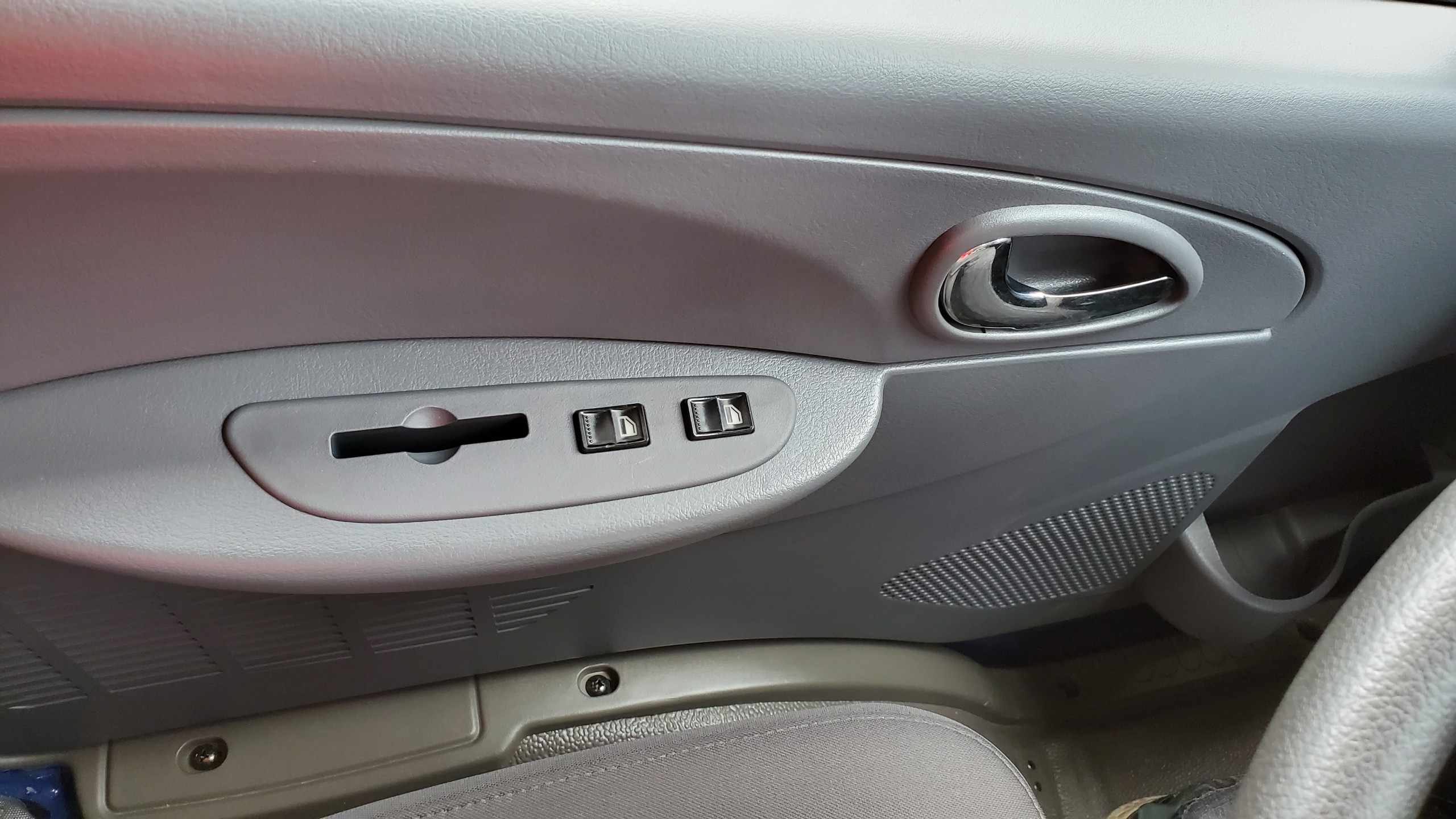 Cửa kính điện xe tải Nissan K6