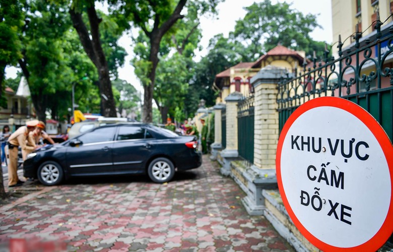Kinh nghiệm đỗ xe ô tô an toàn và hiệu quả