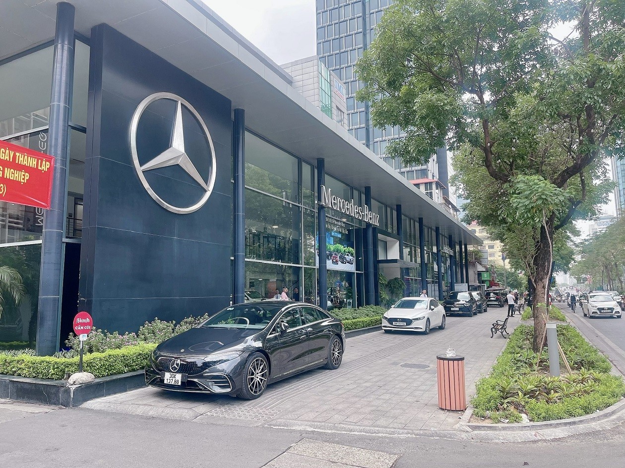 Địa điểm dịch vụ xe ô tô Mercedes Benz