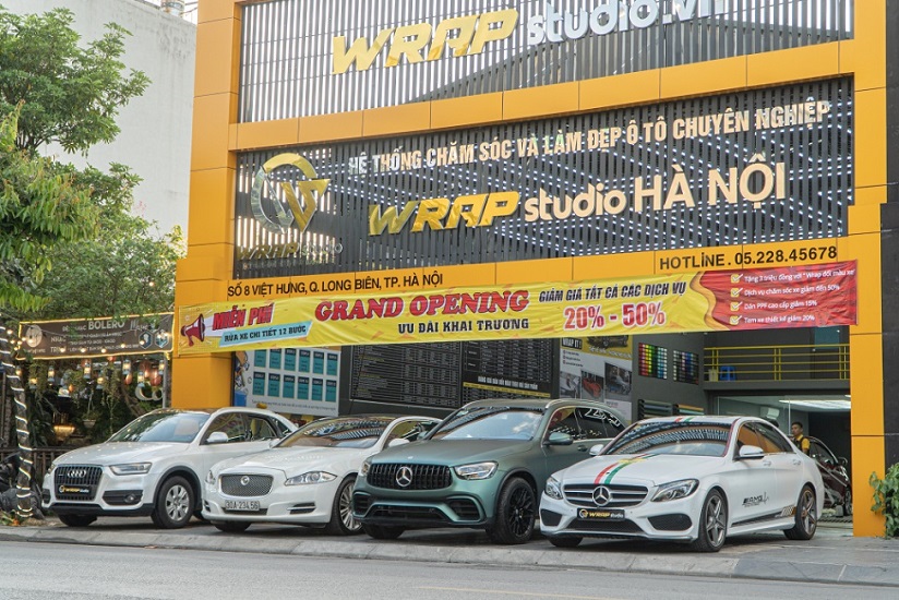 Quá trình dán decal xe ô tô ở Wrap Studio Hà Nội