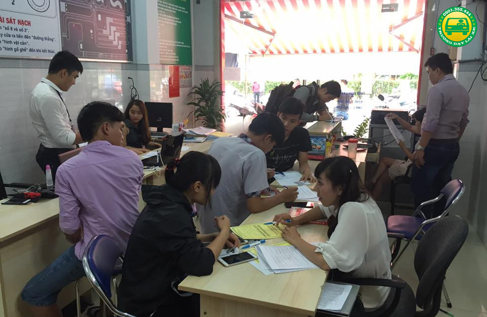 Quy trình đăng ký học lái xe ô tô uy tín ở TPHCM