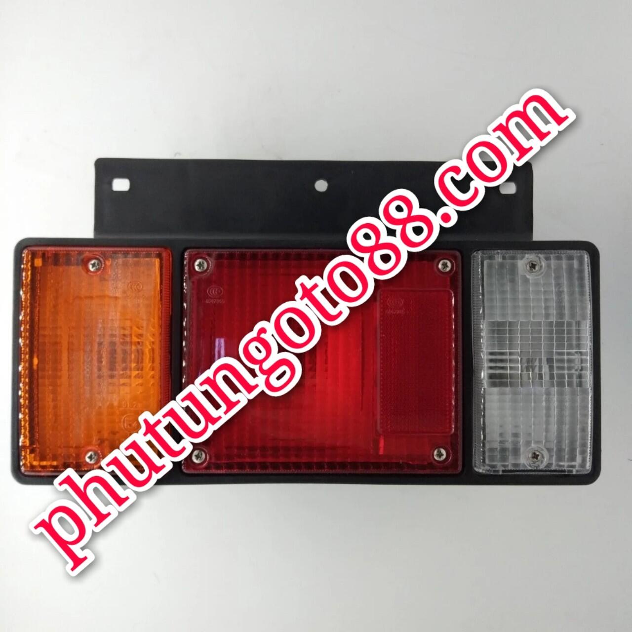 Đèn hậu xe tải Isuzu FVM, FVR, FRR - Phụ tùng đèn xe ô tô tải chất lượng