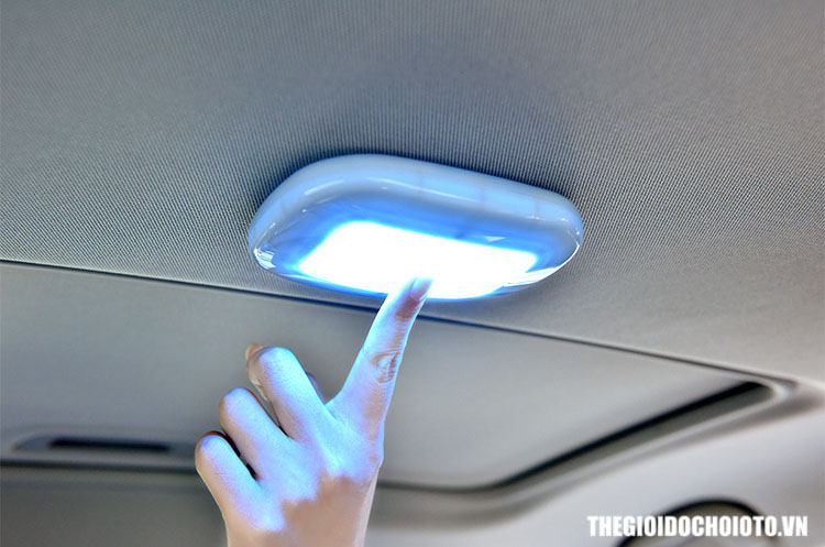 Đèn Trần Xe Ô Tô: Nâng Tầm Không Gian Nội Thất