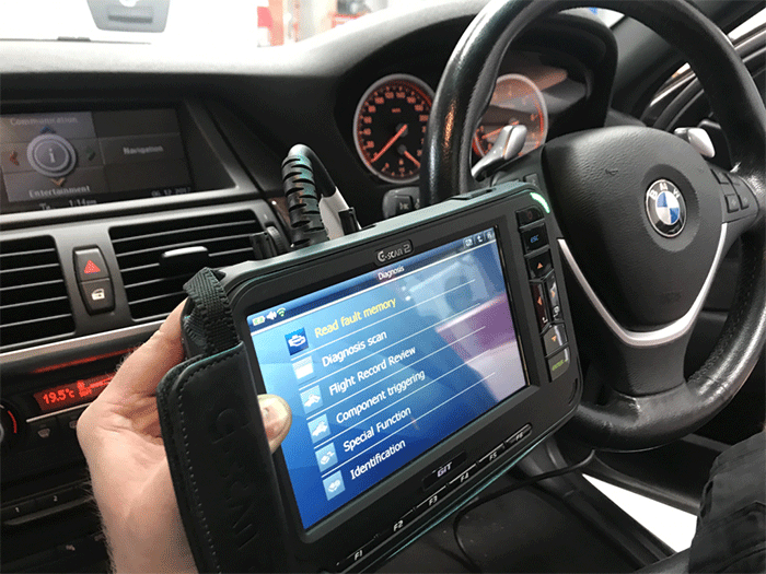 Xóa lỗi cho xe ô tô hiệu quả và an toàn