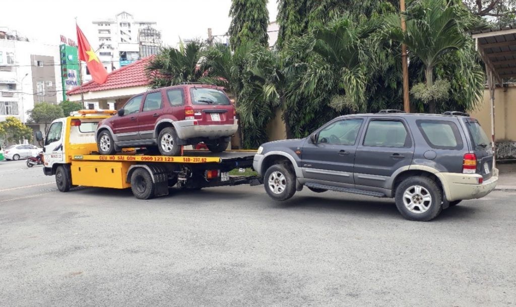 Hình ảnh dịch vụ kéo xe ô tô của Cứu Hộ Sài Gòn tại Bình Tân